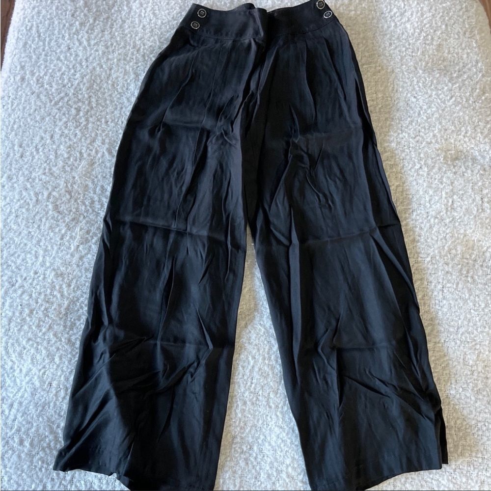 White House black market black pants 00